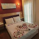 Su Szálloda 3*