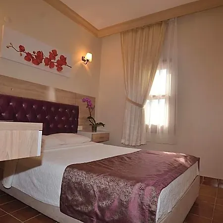 Su Szálloda 3*